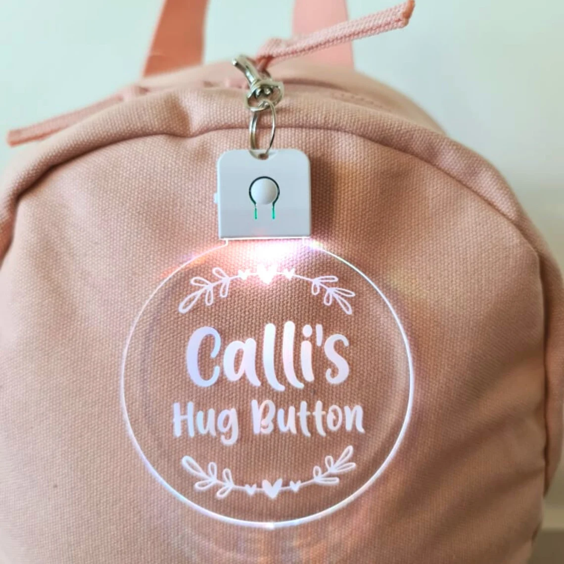 Acrylic Custom Kids Backpack Hug Button Keyring Personalized Name Keychain 