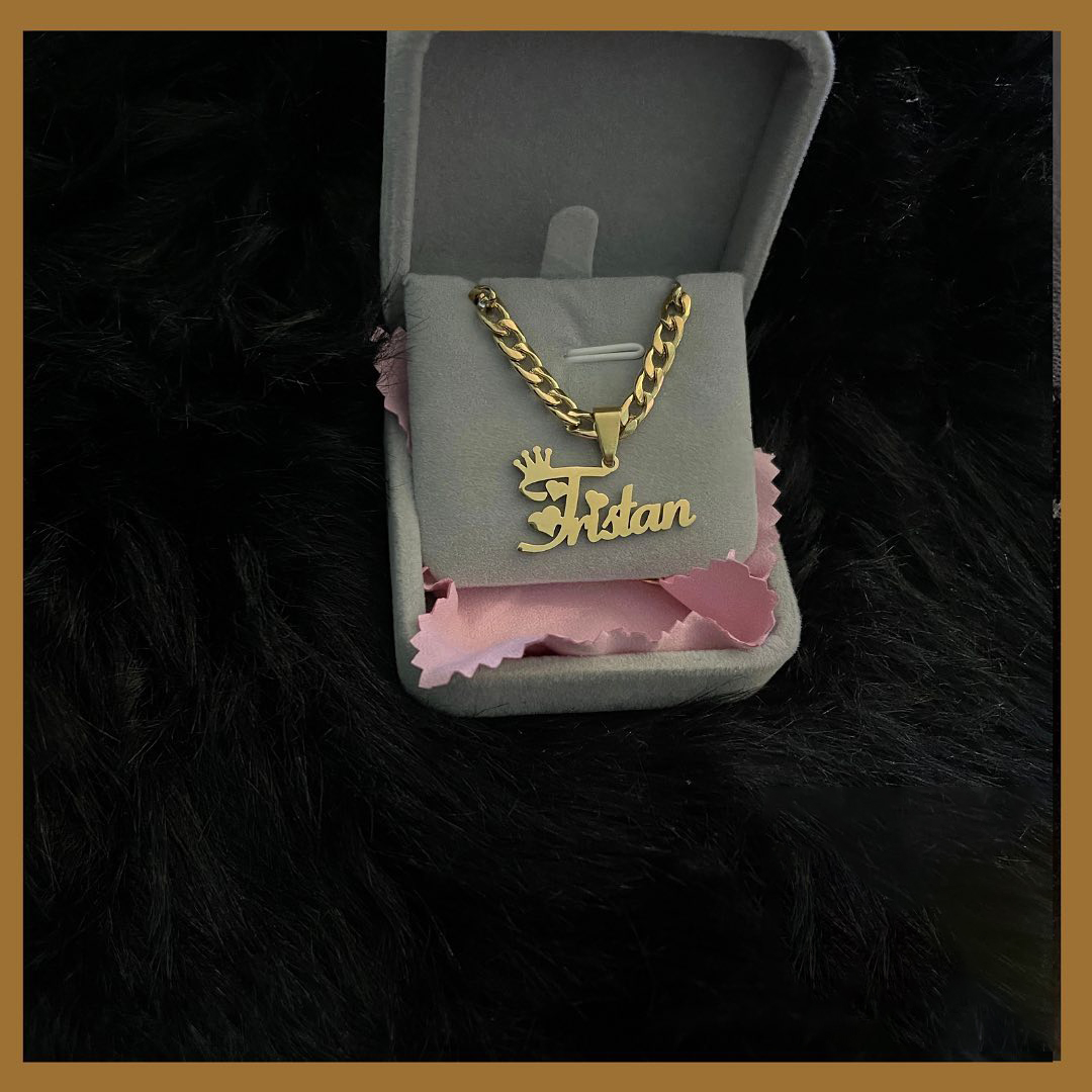 Crown Heart Nameplate Personalized Custom Name Necklace