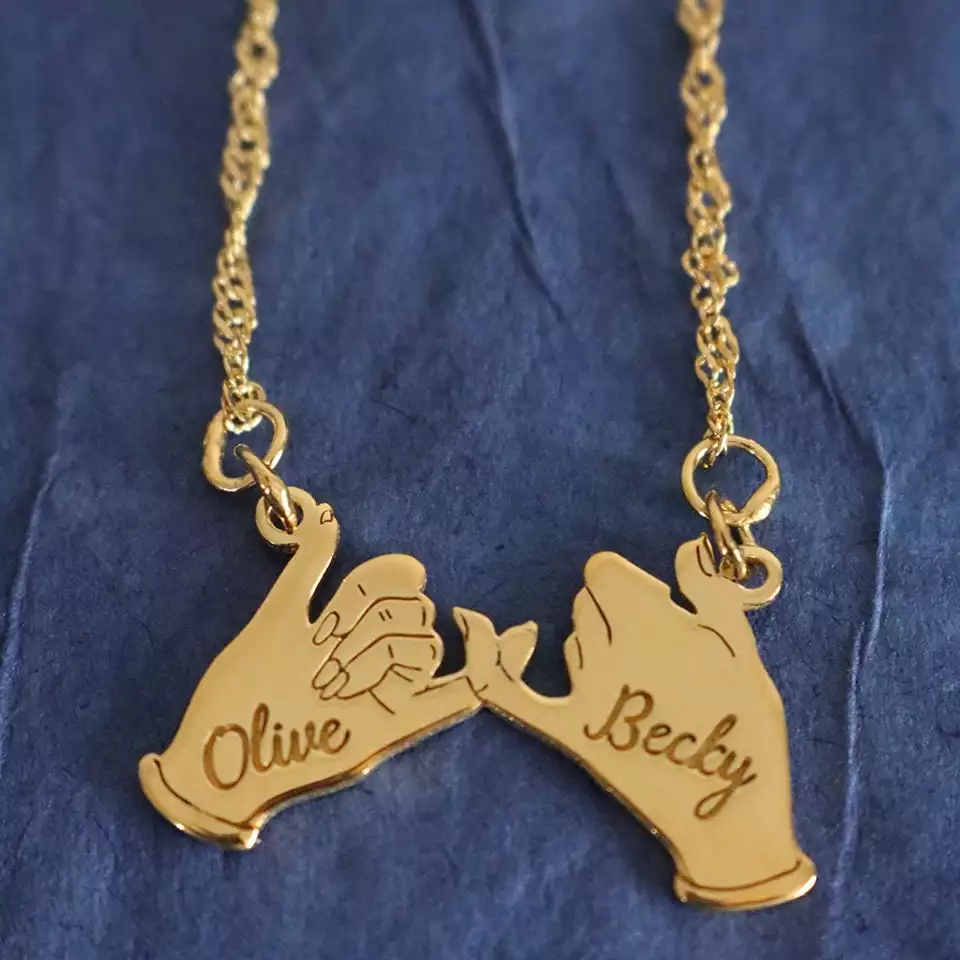 Two Hand Couple Nameplate Pendant Personalized Custom Gold Plated Engr