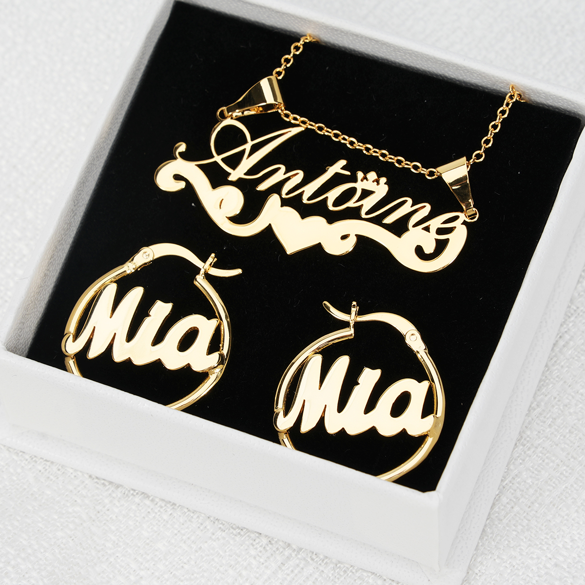 Crown Heart Personalized Jewelry Set 2pcs Name Necklace Mini Hoop Name Earrings