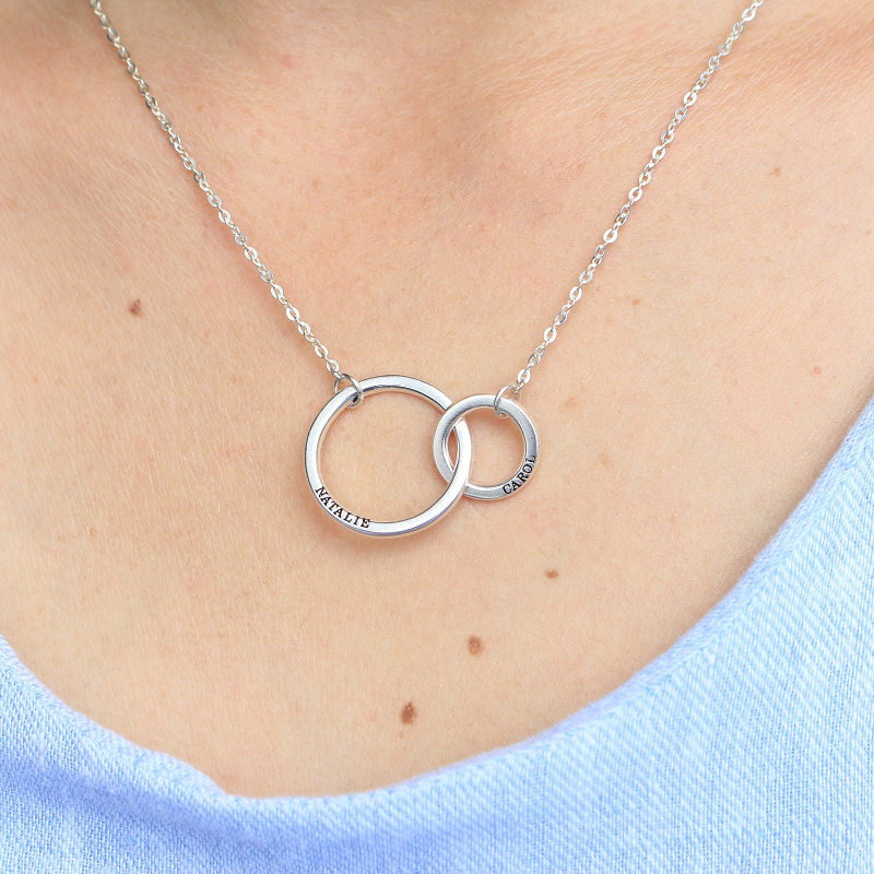 Personalized Interlocking Circle Mother Daughter Necklace