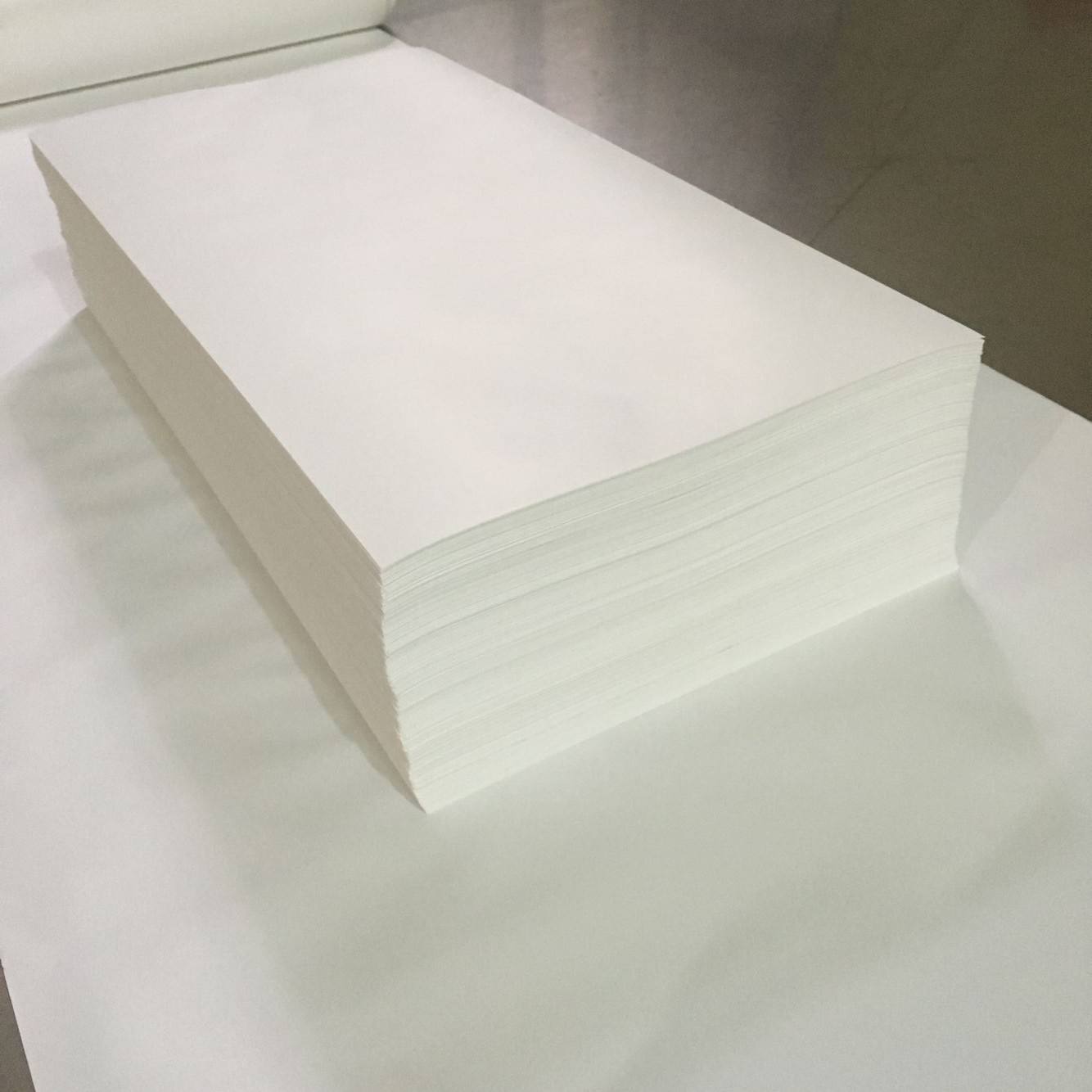 Customized thick paper tyvek for clothing label