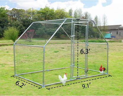 Dome-shaped chicken coop lockable door with UV protection cover