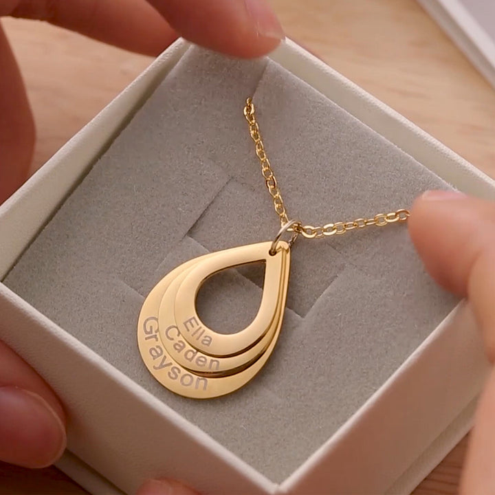 Mother‘s Day Gift  Engraved Drop Shaped Family Necklace