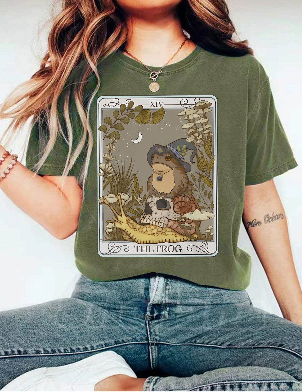 Frog Tarot Card T-shirt