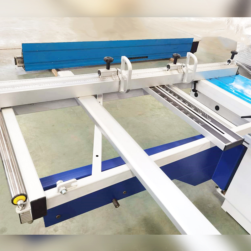 Sliding Table Saw