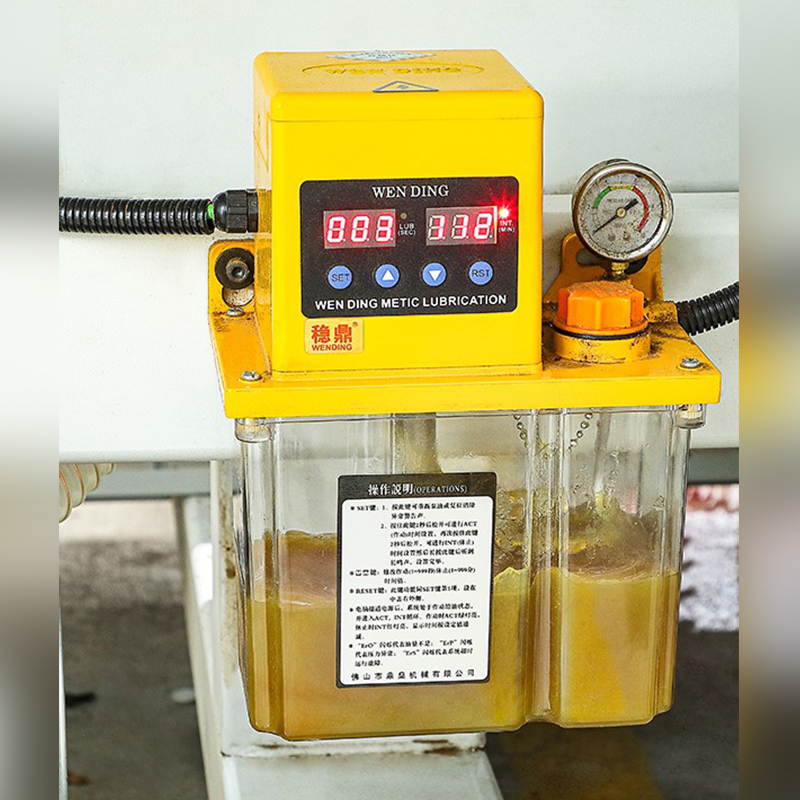 CNC 6 Sides Drilling Machine with 16 bits Round ATC Magazine