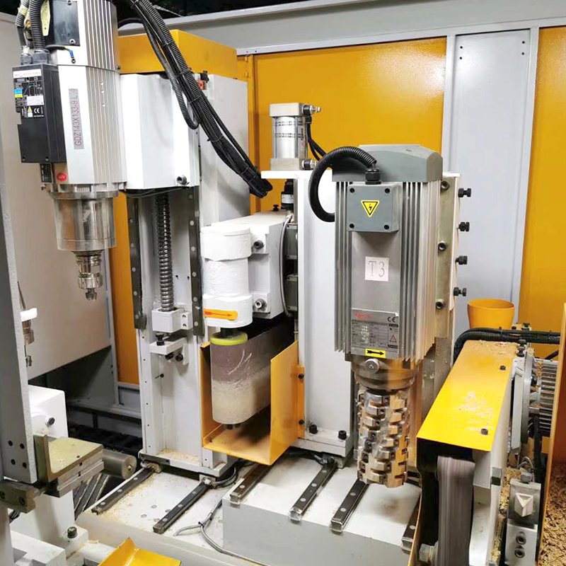 CNC Solid Wood Machining Center