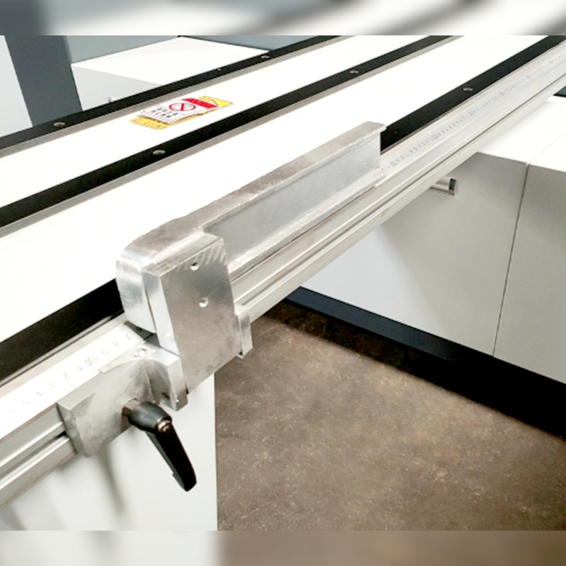 Reciprocating Panel Saw