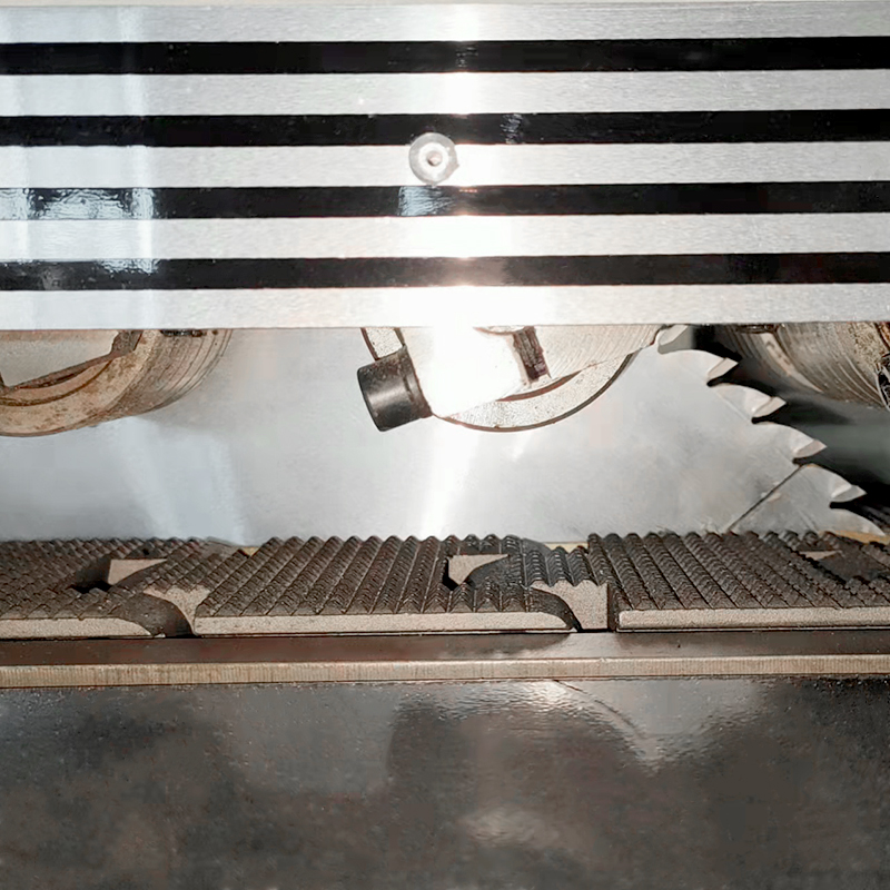 Bottom Shaft Rip Saw