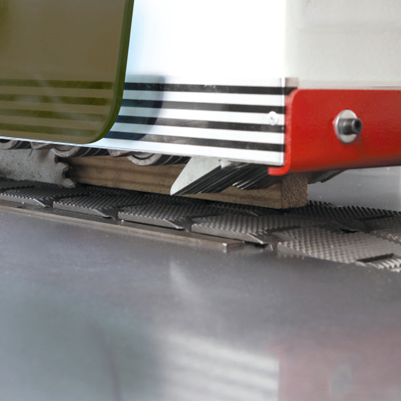 Bottom Shaft Longitudinal Saw