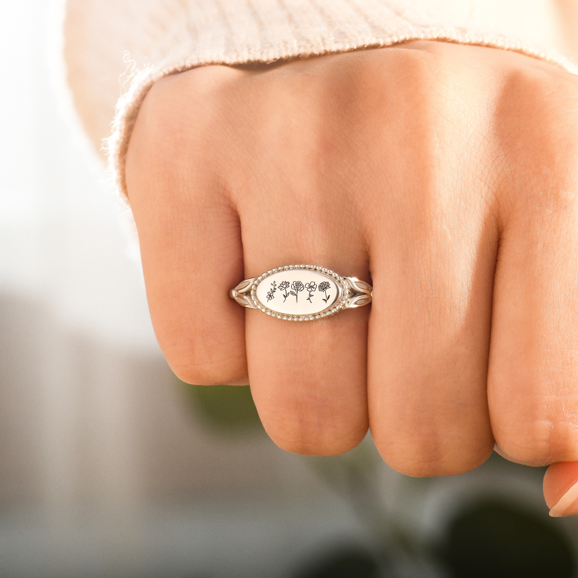 PERSONALIZED FAMILY BIRTH MONTH FLOWER  RING