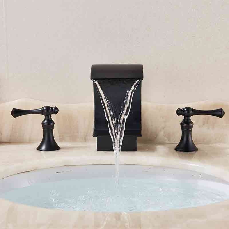 Faucet body and coating &mdash; durable finish close-up