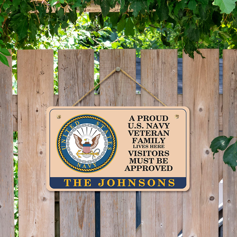 Door sign - Veteran family lives here