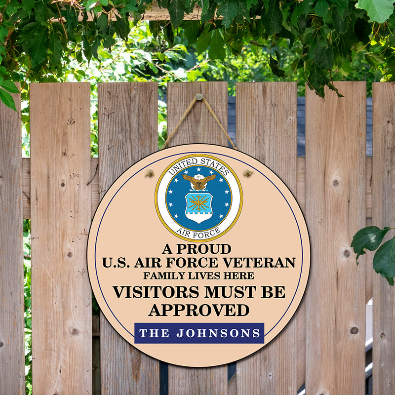 Door sign - Veteran family lives here