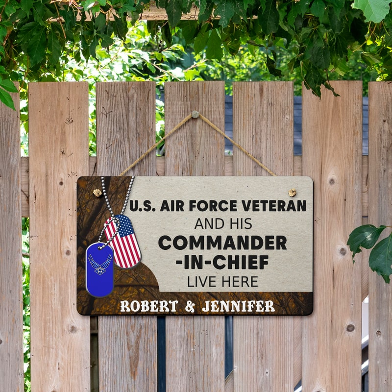 Door sign - For the veteran and his commander