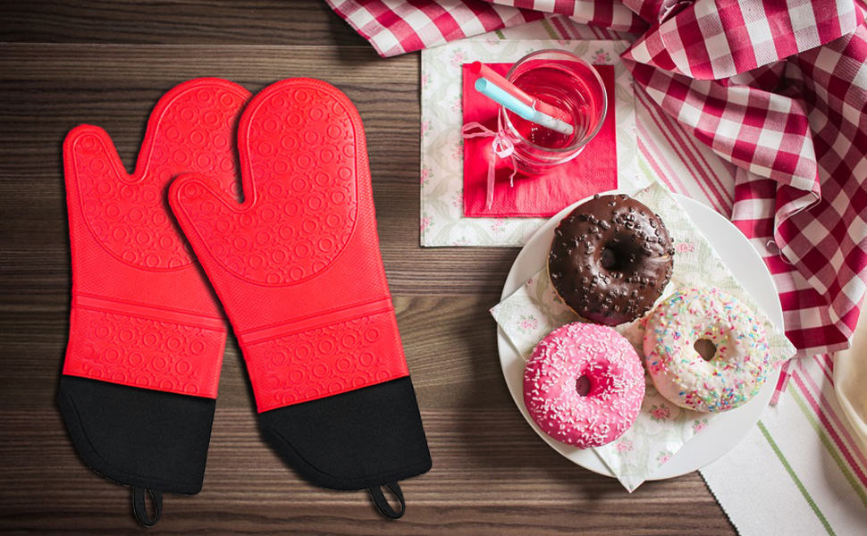 Silicone Oven Mitts Set