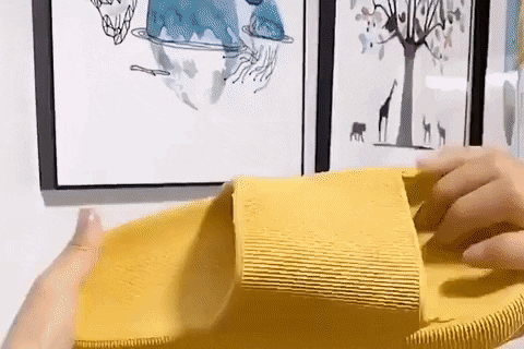 GIF a párnákon