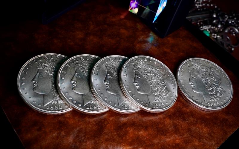ディズニー　カラー　銀貨　6枚セット 2025 ニウエ ディズニー 銀貨 | 限定2,025枚 - シルバーコイン