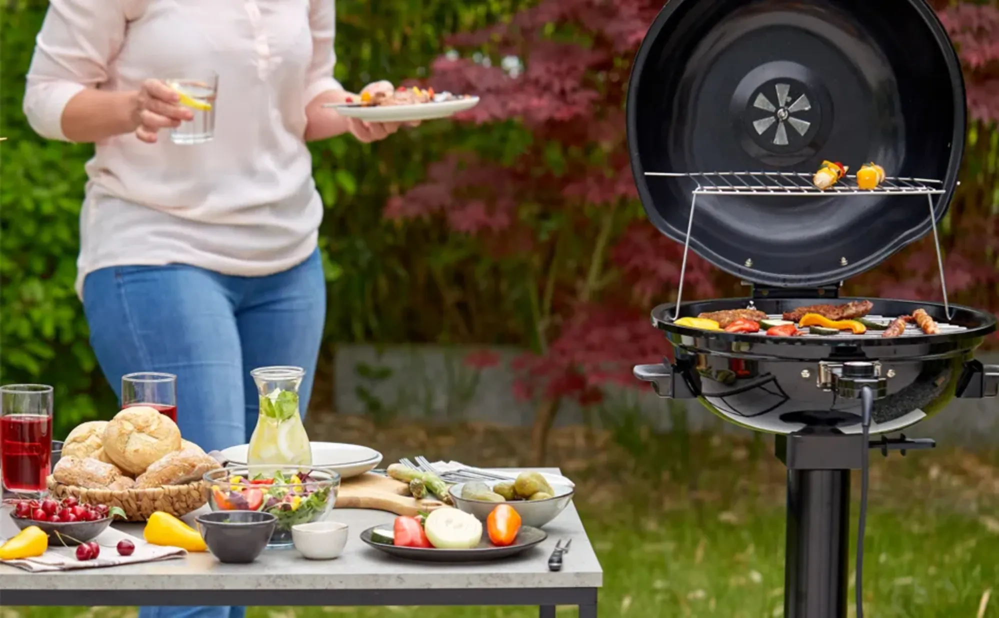 Barbecue au charbon de bois CUSIMAX Gril portatif et fumoir avec couvercle  de table pliant 