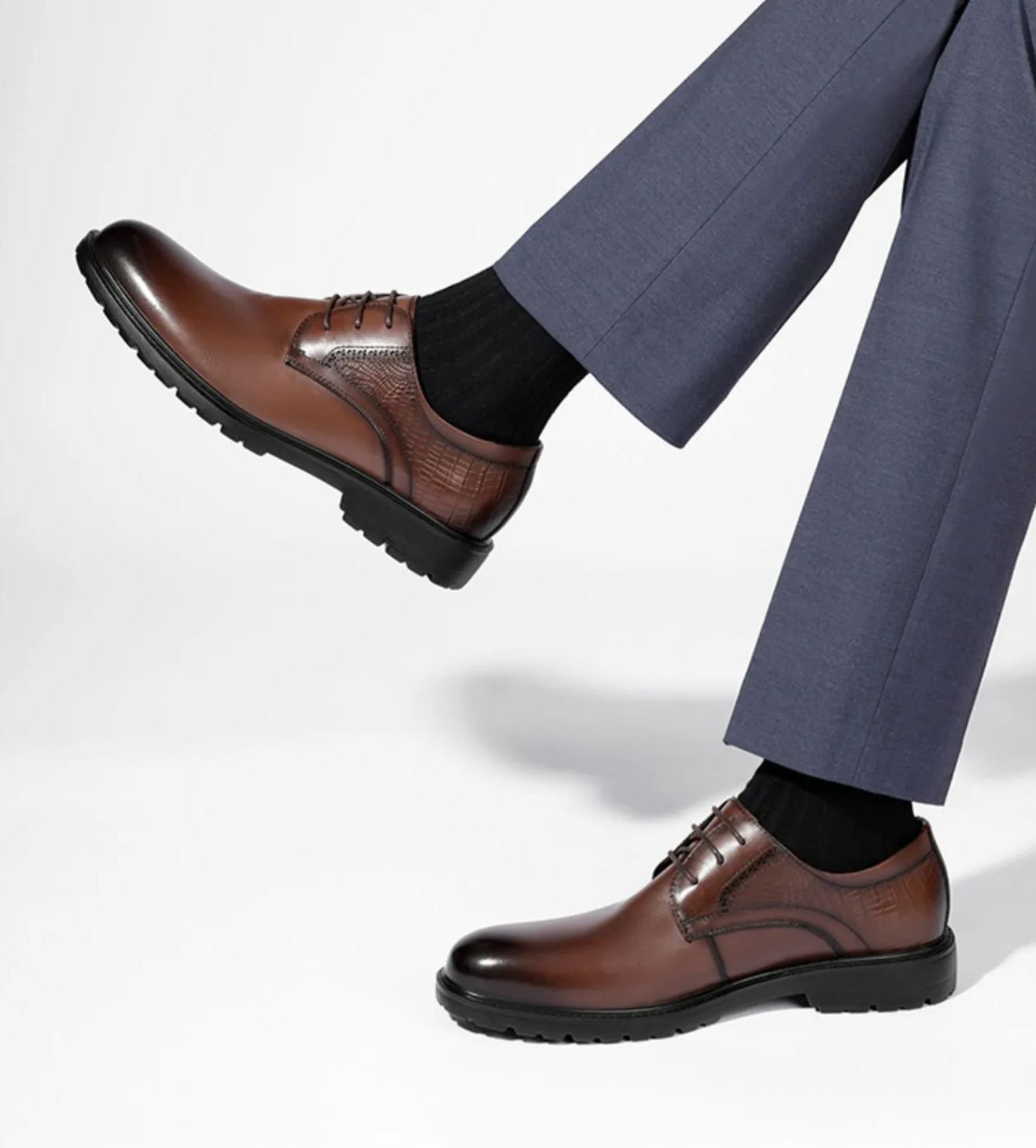 Business suit leather shoes