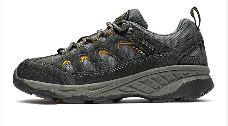 Outdoor hiking shoes for men and women breathable anti-slip wear resistant