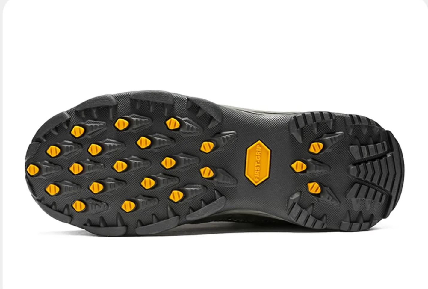Outdoor hiking shoes for men and women breathable anti-slip wear resistant