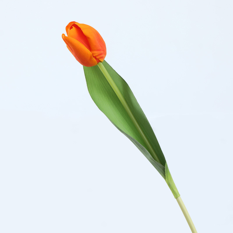 High-end artificial flowers feel moisturizing tulip