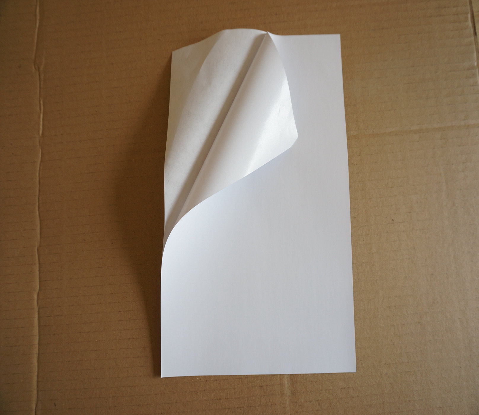 Uinkit 100 sheets Self-Adhesive  Sticker Glossy Paper Photo 8.5x11 Inkjet Self Adhesive Label   135Gsm