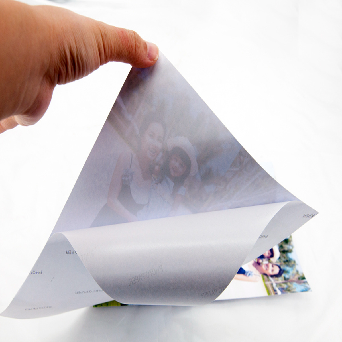 Uinkit 100 sheets Self-Adhesive  Sticker Glossy Paper Photo 8.5x11 Inkjet Self Adhesive Label   135Gsm