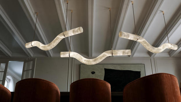 Alabaster Comet Pendant，Pendant Light In Living Room