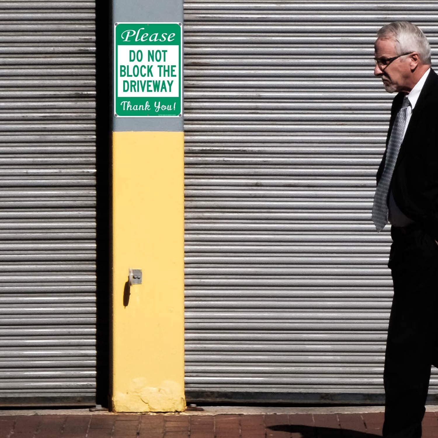 Please Do Not Block The Driveway Thank You Sign, No Parking Sign, 14 x10 Inches .40 Rust Free Aluminum, UV Protected, Durable Ink, Weatherproof, Weather Resistant, Easy To Mount, Indoor &amp; Outdoor Use