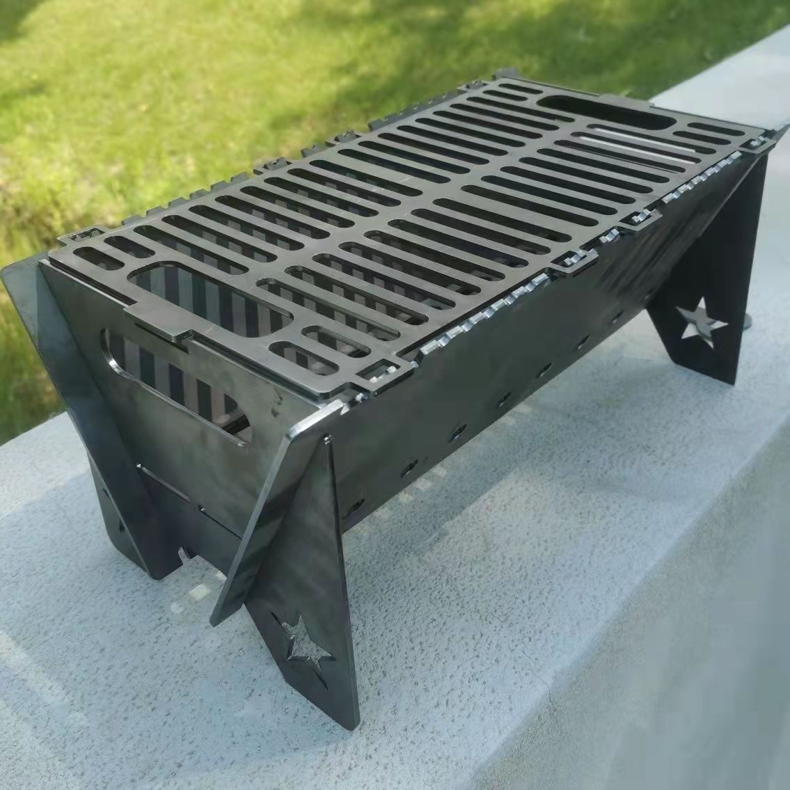 Detachable and Easy-to-Install Card-Type Barbecue Grill
