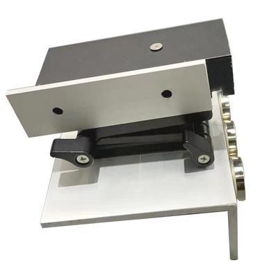 Magnetic laser alignment device of sheet metal shearing machine