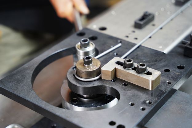 manual multifunction bender