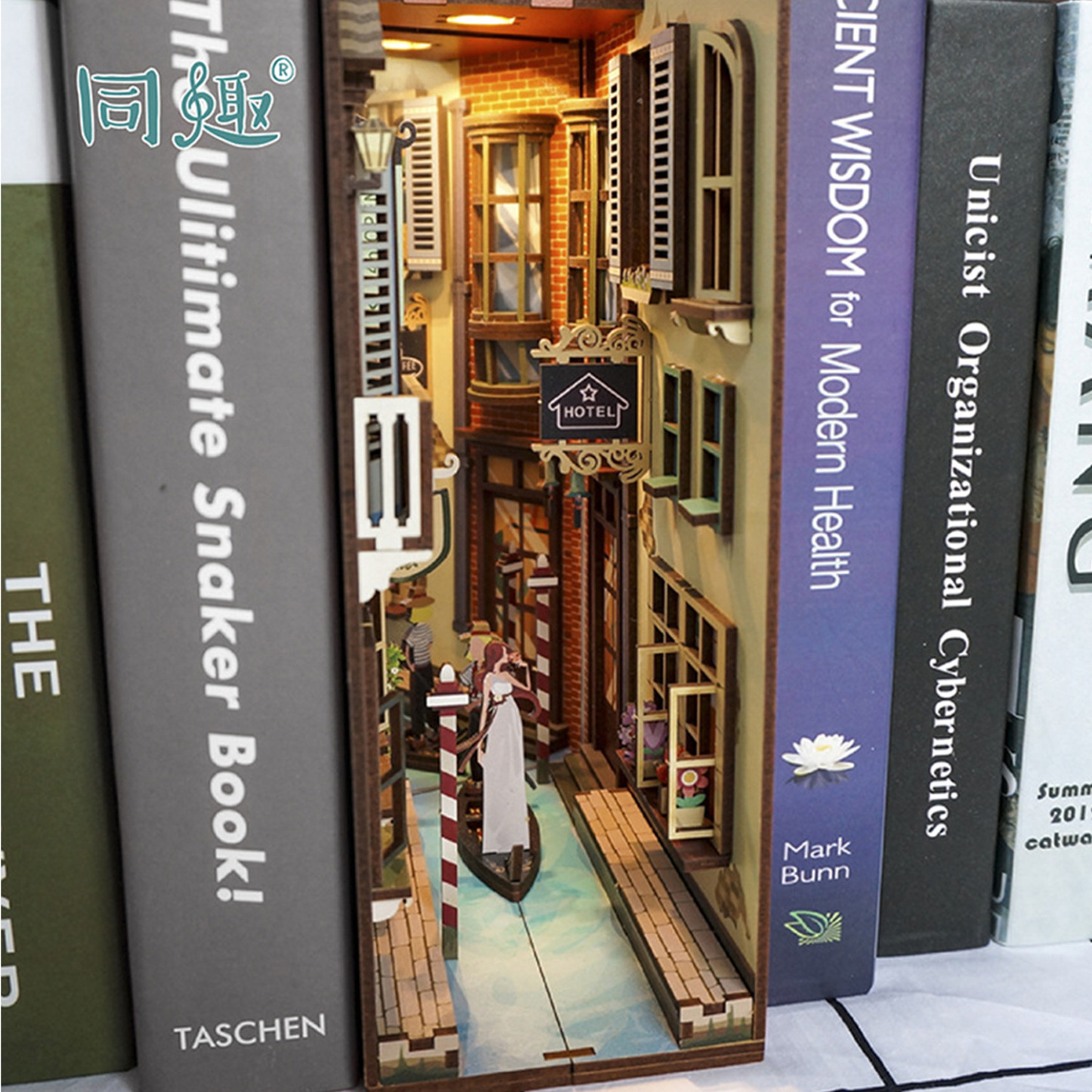 Travel in Venice DIY Book Nook Kit-Book Nook World