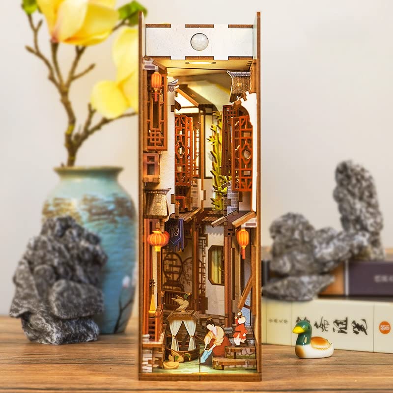 Ancient Watertown DIY Book Nook Kit-Book Nook World