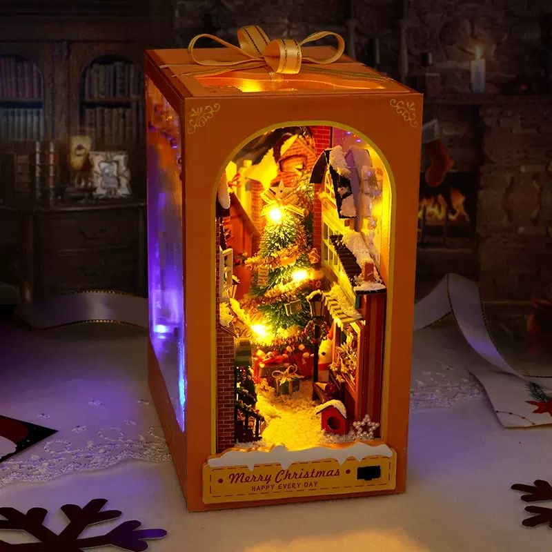  Merry Christmas DIY Book Nook Kit-Book Nook World