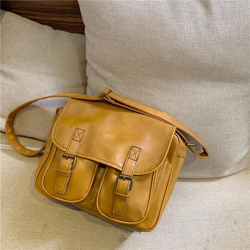 Women's Bag College Oil Leather Retro Bag Broadband Messenger Bag Large Capacity Shoulder Bag