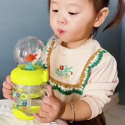 🔥Summer Super Sale 48% Off🔥BABY DRINKING CUP WITH WHALE SQUIRT🐳-Festivesl