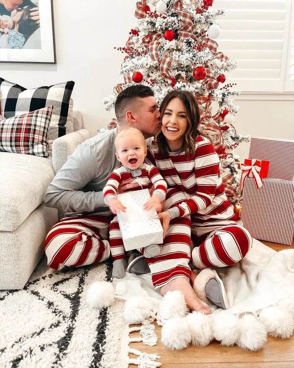 🔥LAST DAY 50% OFF🔥Best Matching Christmas Family Pajamas-Festivesl