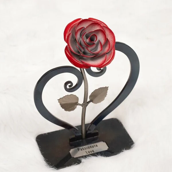 🌹💗Iron Red Metal Rose with Heart-Shaped Stand-Festivesl