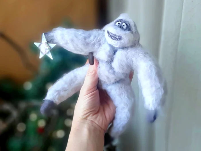 Christmas Tree Topper 🎄Abominable Snowman⛄-Festivesl