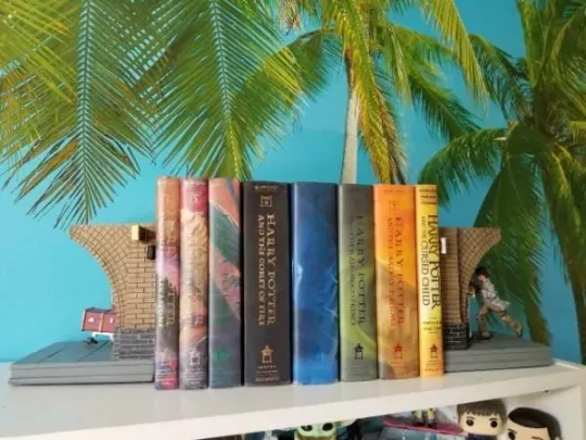 IDEAL CHRISTMAS GIFT🎅🎁 HARRY POTTER BOOKENDS[BUY 2 SETS FREE SHIPPING]-Festivesl
