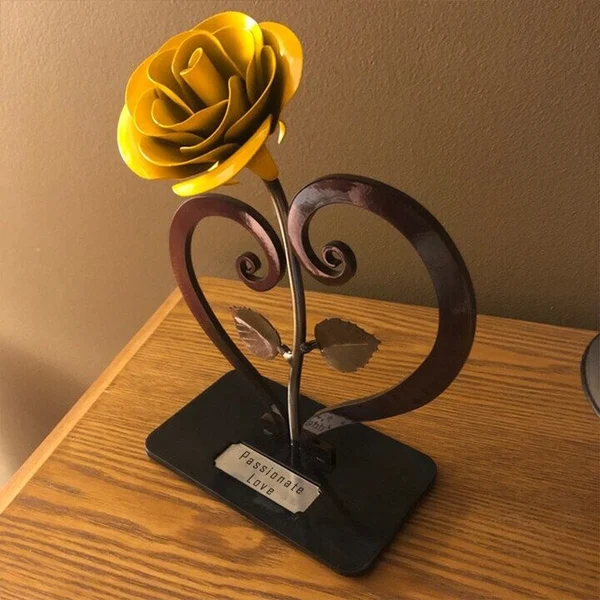 🌹💗Iron Red Metal Rose with Heart-Shaped Stand-Festivesl
