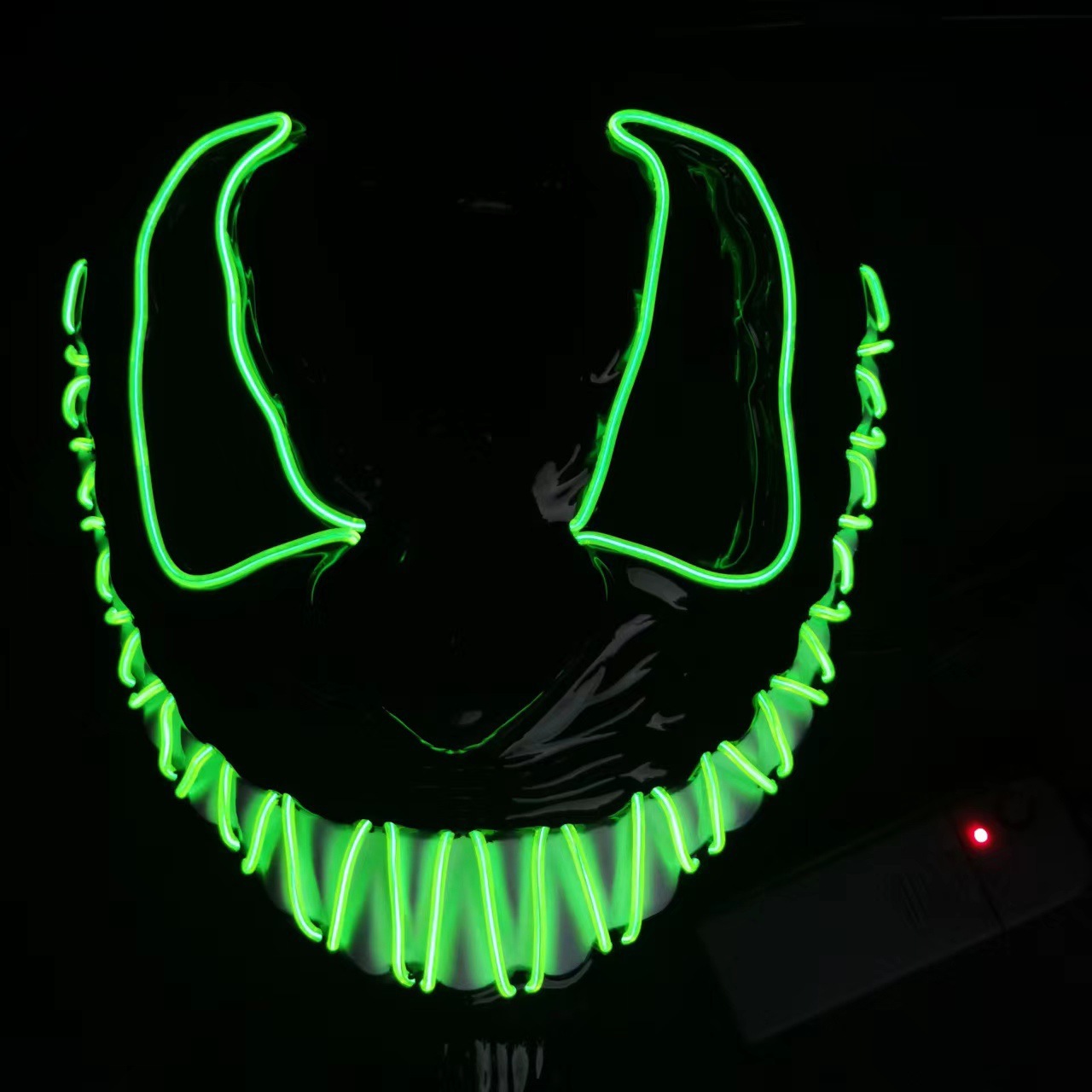 🔥HOT SALE - 49% OFF 🔥Halloween Venom LED Glowing Mask-Festivesl