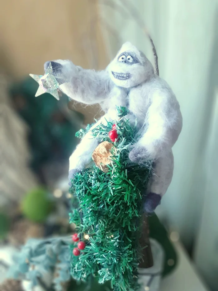 Christmas Tree Topper 🎄Abominable Snowman⛄-Festivesl