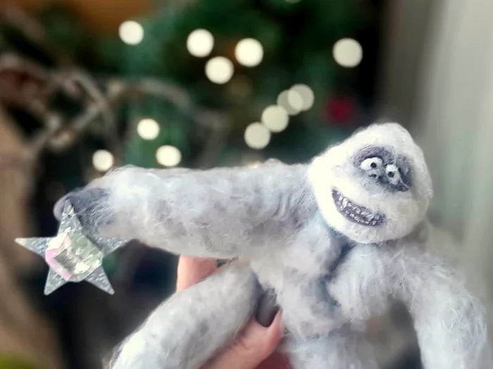 Christmas Tree Topper 🎄Abominable Snowman⛄-Festivesl