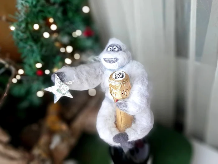Christmas Tree Topper 🎄Abominable Snowman⛄-Festivesl