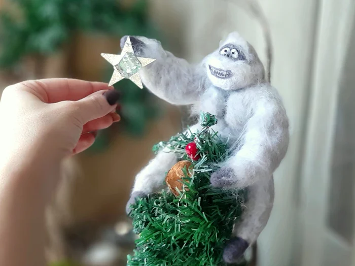 Christmas Tree Topper 🎄Abominable Snowman⛄-Festivesl